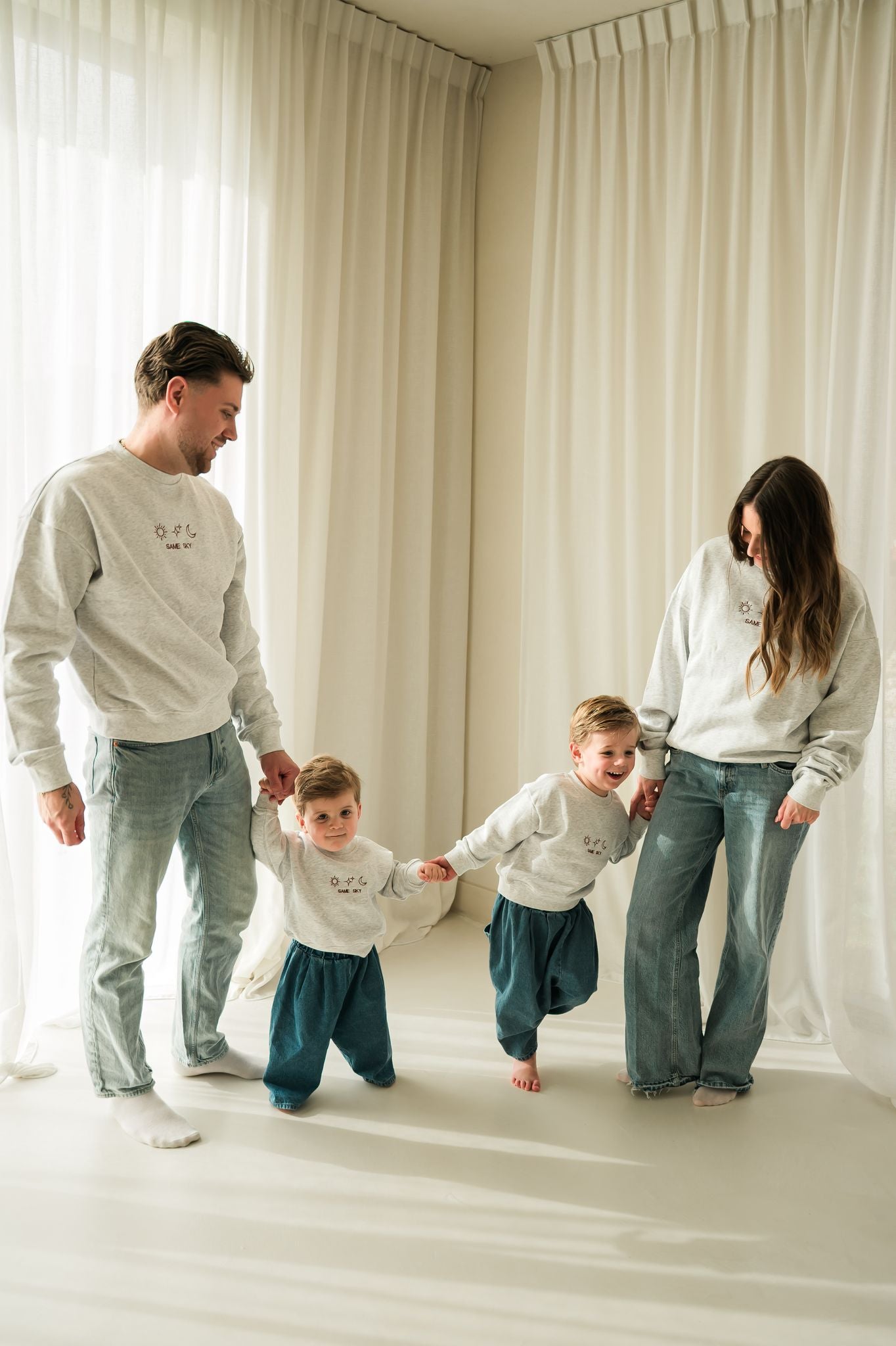 SAME SKY SWEATSHIRT